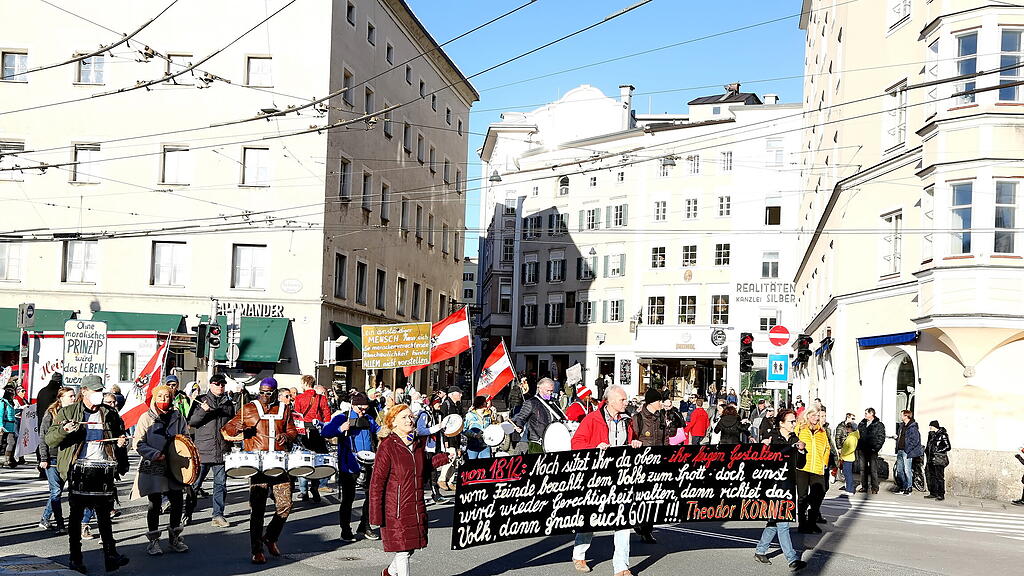 Corona-Demo in der Stadt Salzburg
