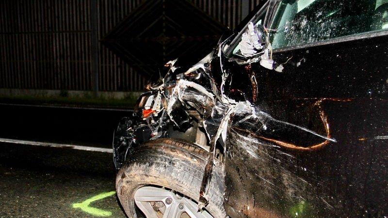 Crash auf B1 in Neumarkt