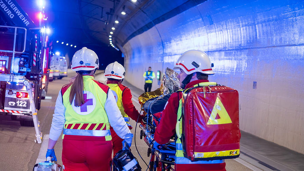 Große Einsatzübung im Lieferinger-Tunnel