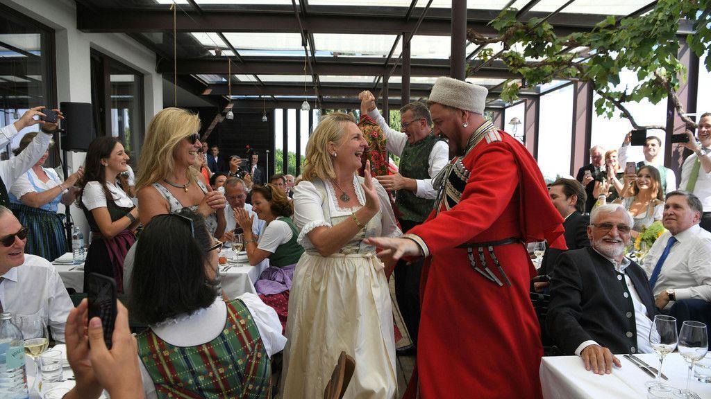 Putin bei Kneissl-Hochzeit