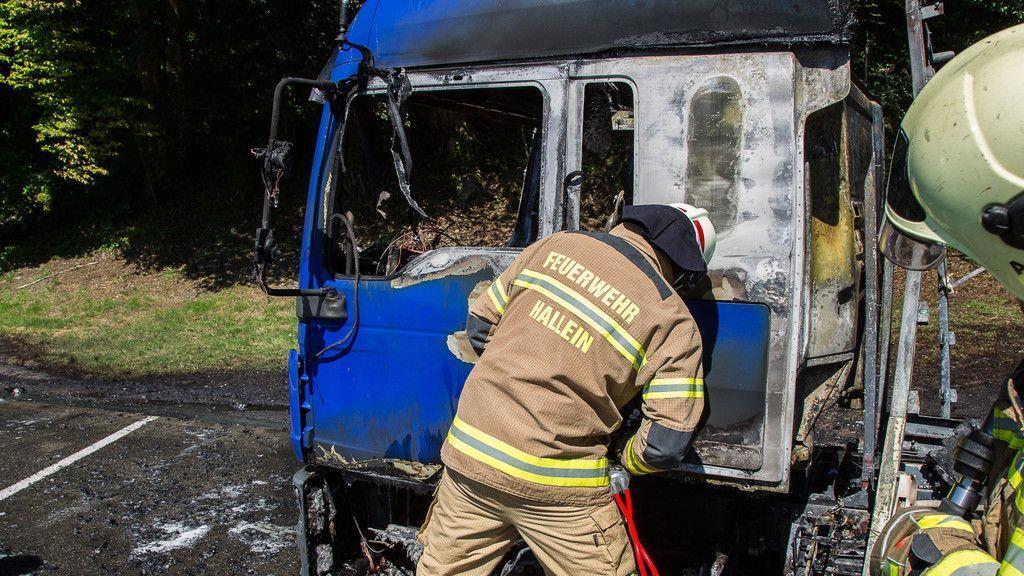Lkw-Vollbrand auf A10 bei Hallein