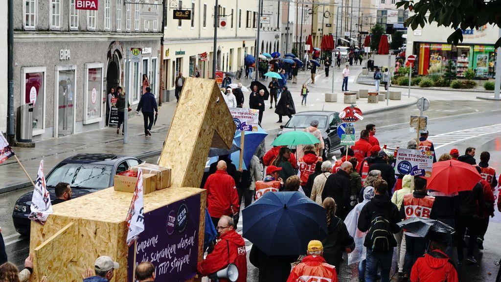 Demo gegen TTIP und CETA in Salzburg I