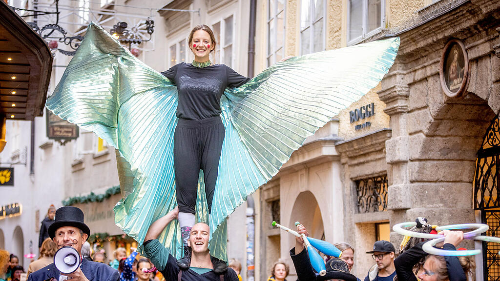 Zirkus-Walk vom Salzburger Winterfest