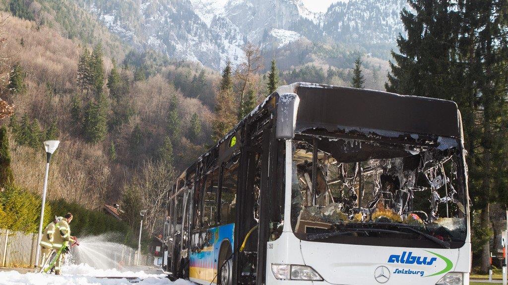 Bus in Fürstenbrunn ausgebrannt I