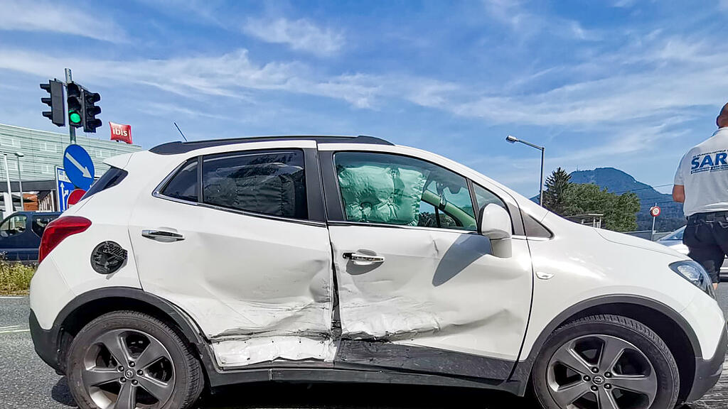 Kreuzungscrash auf Salzburger Landstraße