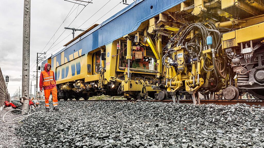 Bauarbeiten ÖBB, symb_Stopfmaschine