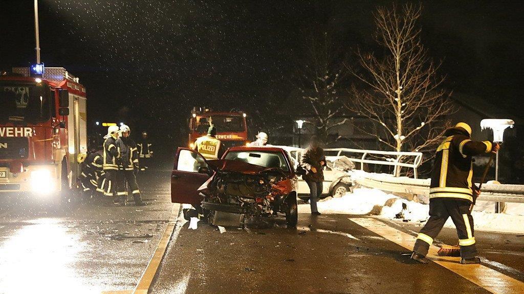 Schwerer Crash auf B306