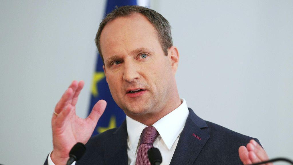 NEOS-Chef Strolz tritt ab