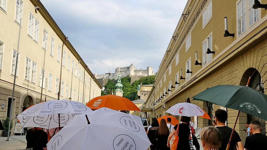 Umbrella March 2022 Salzburg
