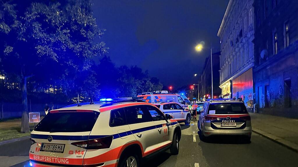 Auto gegen Fußgänger in Wien