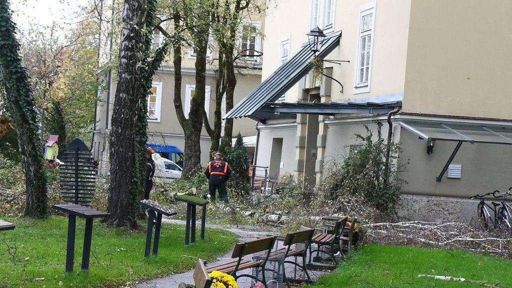 Sturmtief "Herwart" zieht über Salzburg hinweg I