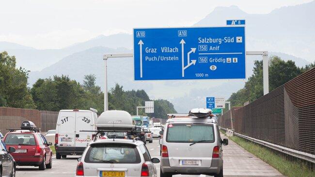 Vor allem Dachboxen und -träger können falsch gesichert zur Gefahr werden. (Symbolbild)
