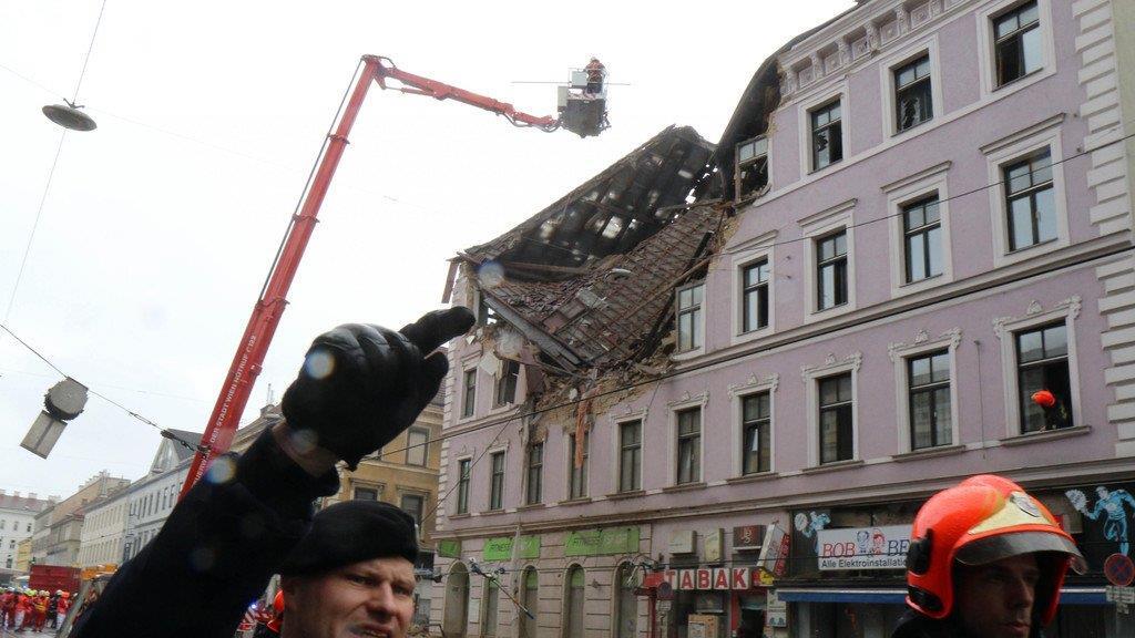 Heftige Explosion: Hauseinsturz in Wien-Fünfhaus