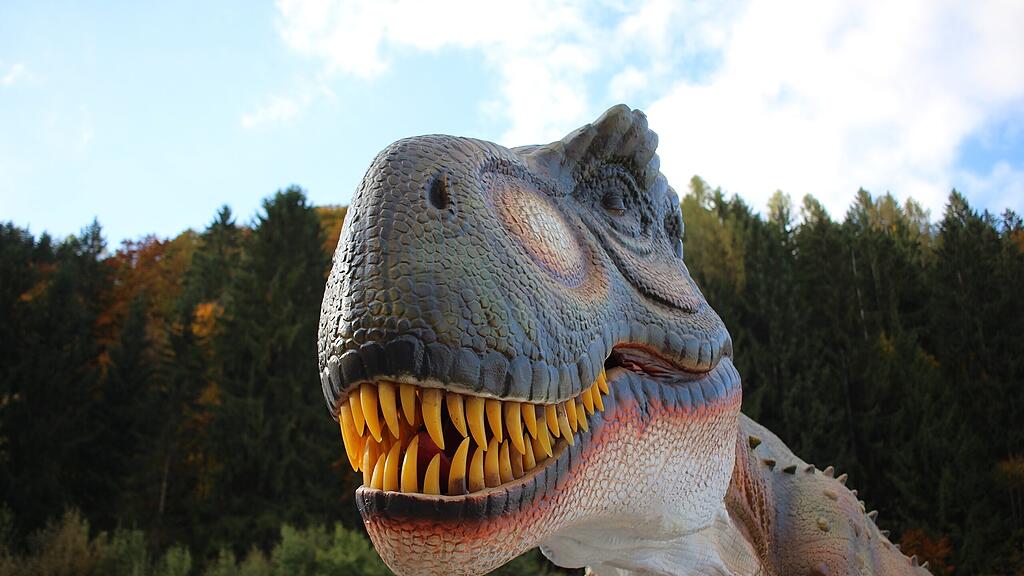 "Big King Dinosaurier of Animatronic" in Bischofshofen