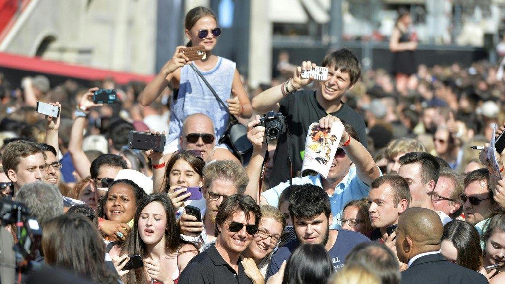 MI5-Premiere in Wien: Tom Cruise am Roten Teppich
