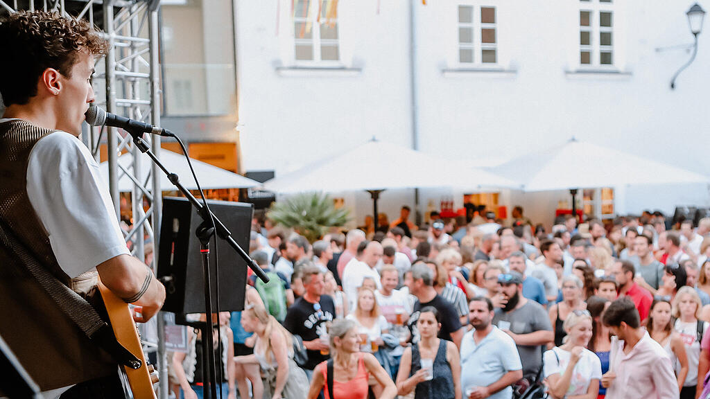 Linzergassenfest, Freitag