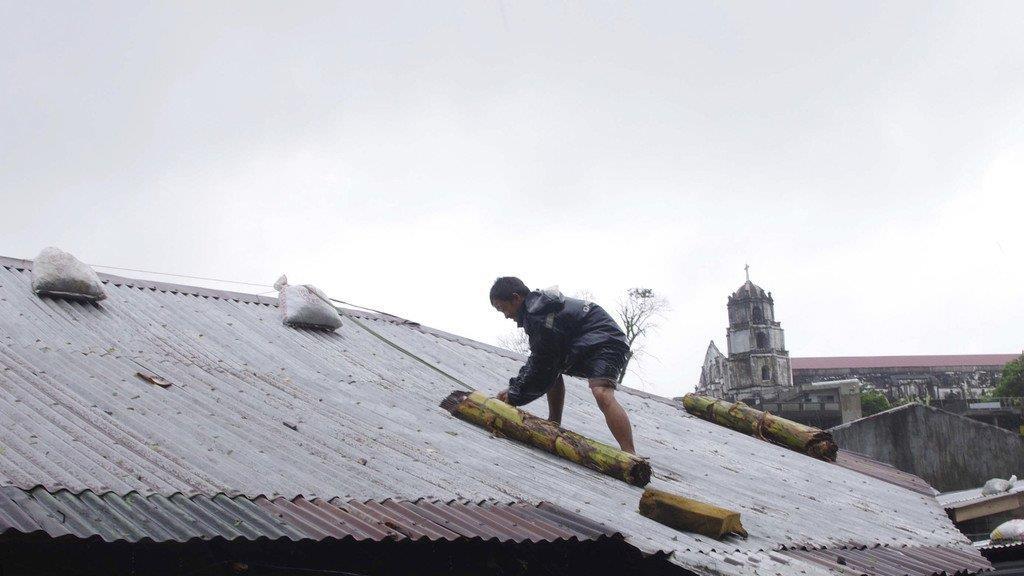 Philippinen: Taifun Haiyan verwüstet Stadt Tacloban - mindestens 100 Tote