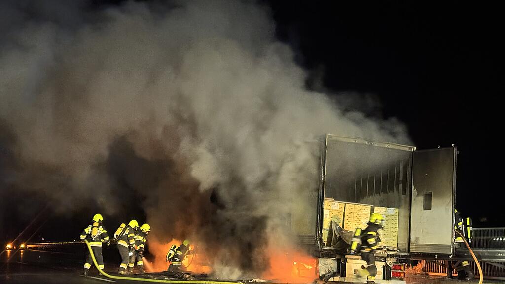 22 Tonnen Käse bei Lkw-Brand vernichtet