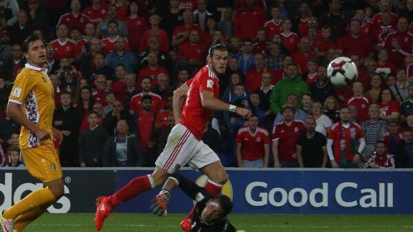 Superstar Bale traf zwei Mal