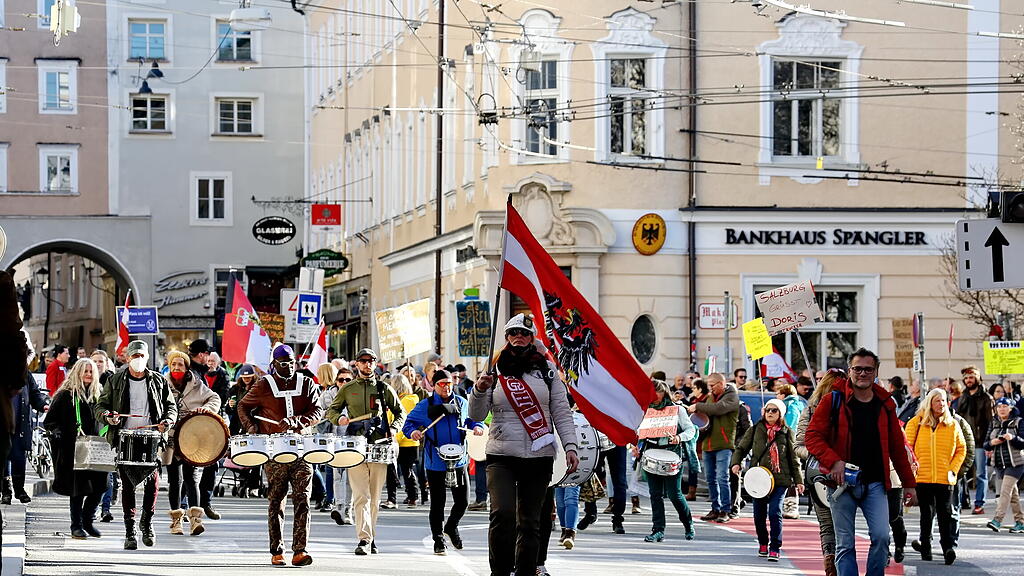 Corona-Demo in der Stadt Salzburg
