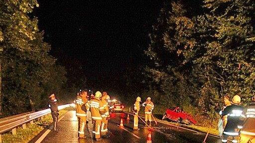 Bilder vom Unfallort auf der B1