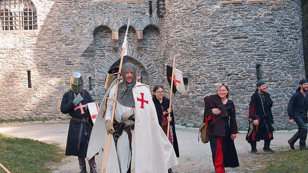 Mittelalterfest auf Burg Finstergr\u00fcn