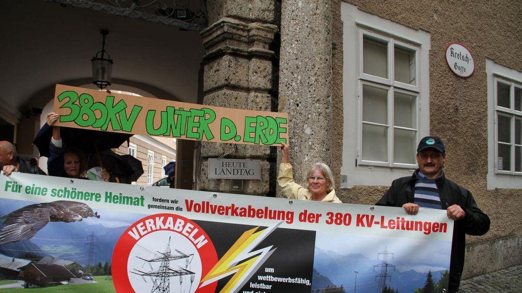Demonstration 380 kv Mozartplatz