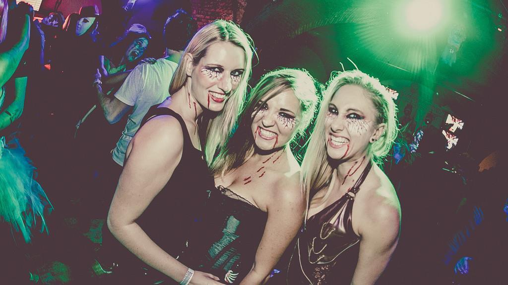 We love the 90s Party, I