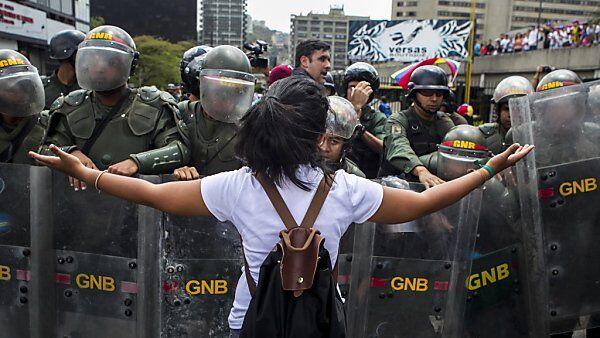 Proteste gegen Staatschef Nicolas Maduro