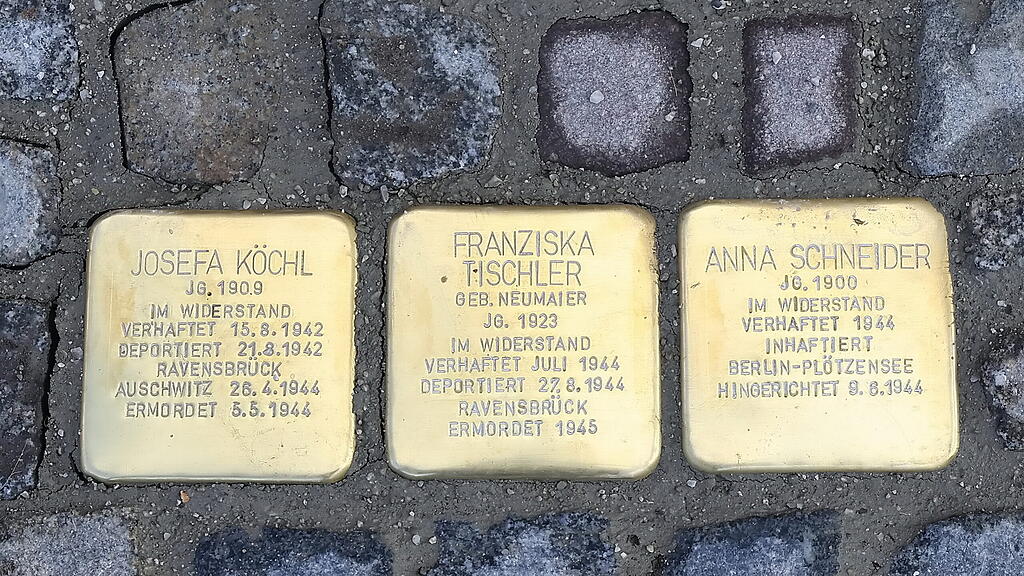 Neue Stolpersteine beim Bezirksgericht
