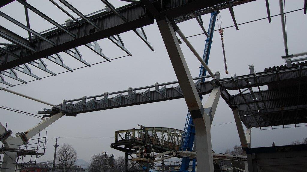 Fußgängerbrücke abgetragen