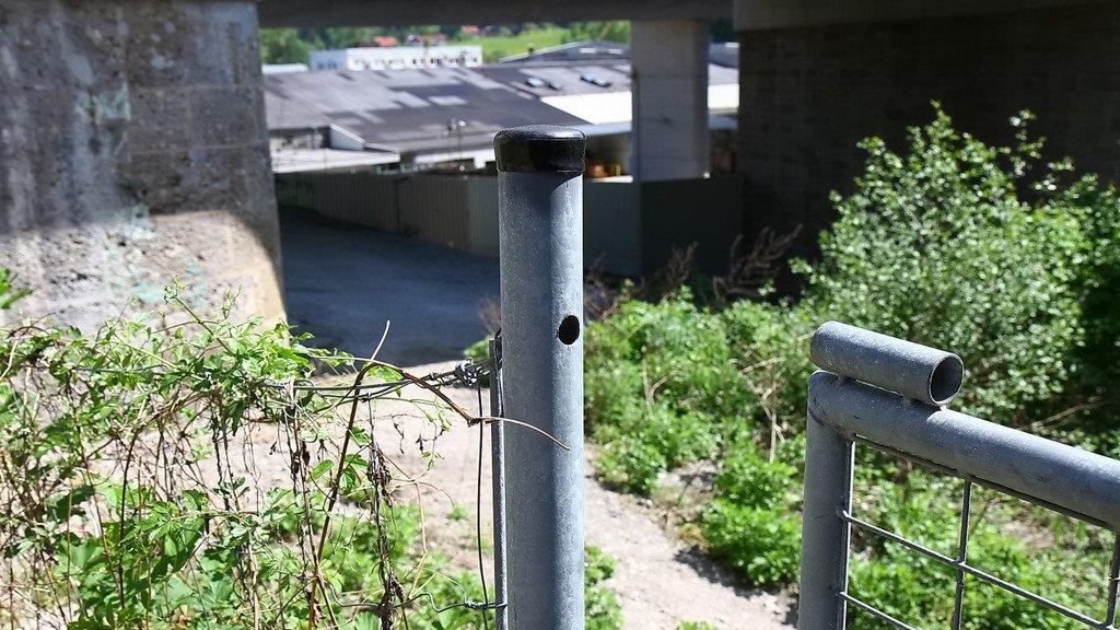 Mai 2015: Autobahnbrücke in Salzburg-Kasern wieder als Quartier
