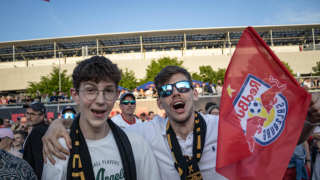 Die gro\u00dfe Meisterparty des FC RedBull Salzburg