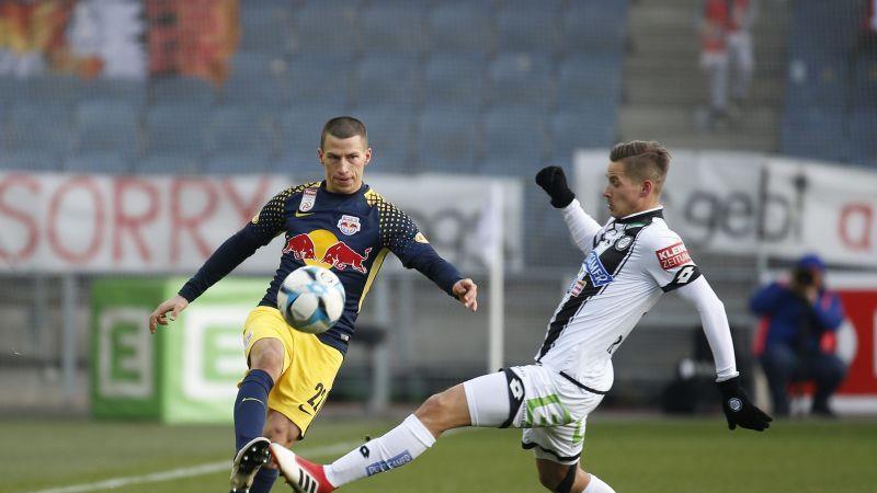 Salzburg biegt Sturm Graz im Spitzenspiel