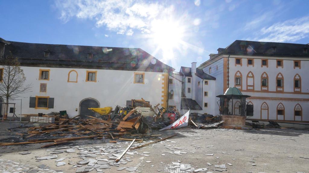 Sturm beschädigt Festung: Bilder von der Festung
