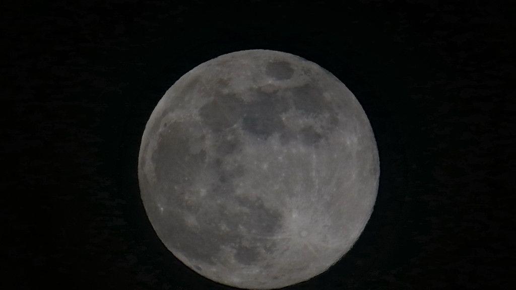 Vollmond über Salzburg