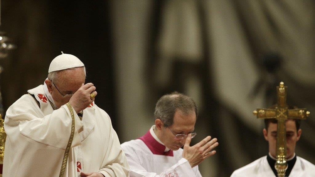 Papst begann Osterfeiern mit Chrisam-Messe