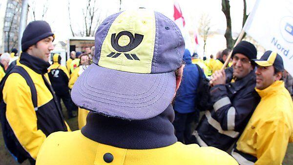 Bereits am Mittwochabend legten Mitarbeiter die Arbeit nieder