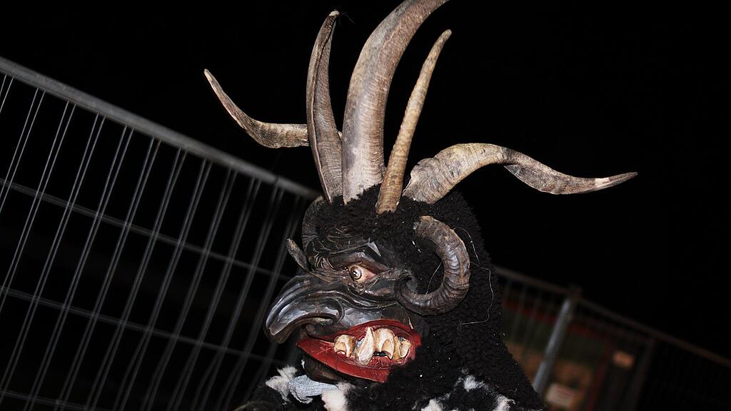 Krampuskr\u00e4nzchen D\u00b4Teifin Gro\u00dfarl