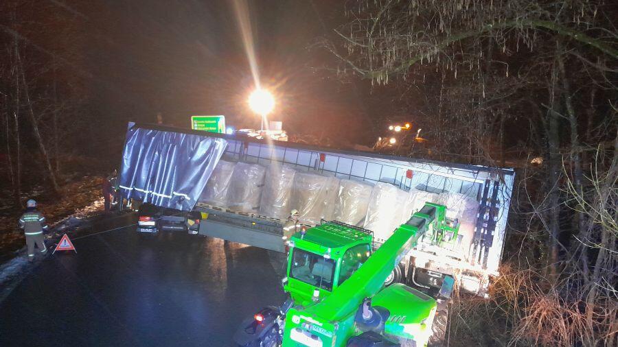 Lkw-Bergung FF Golling