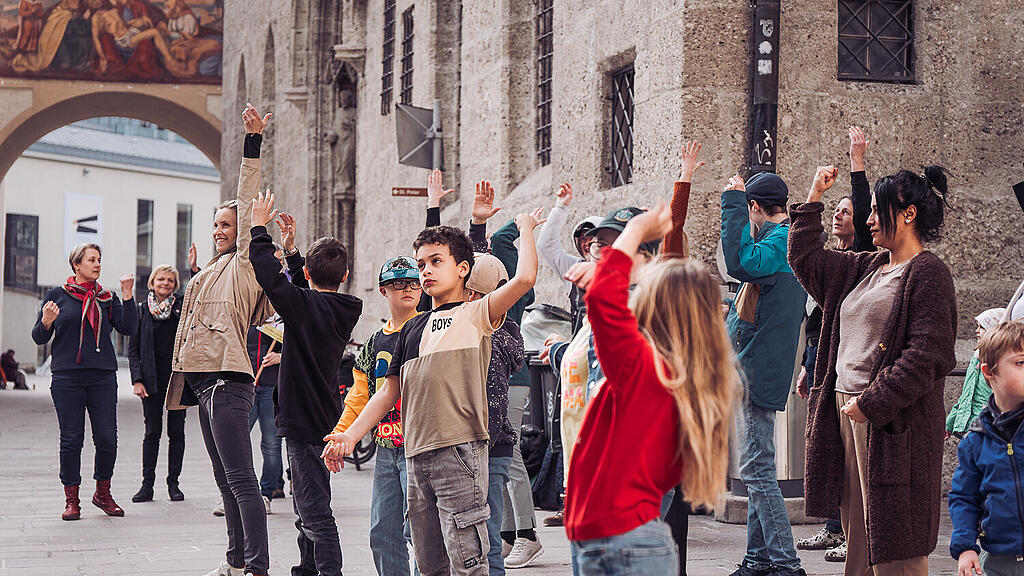 Flashmob-Tanzen am Welt-Down-Syndrom-Tag