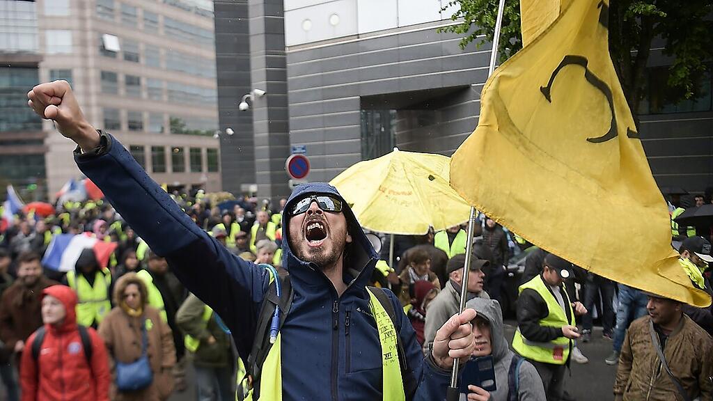 Landesweit gingen mehr als 20.000 Menschen auf die Straße