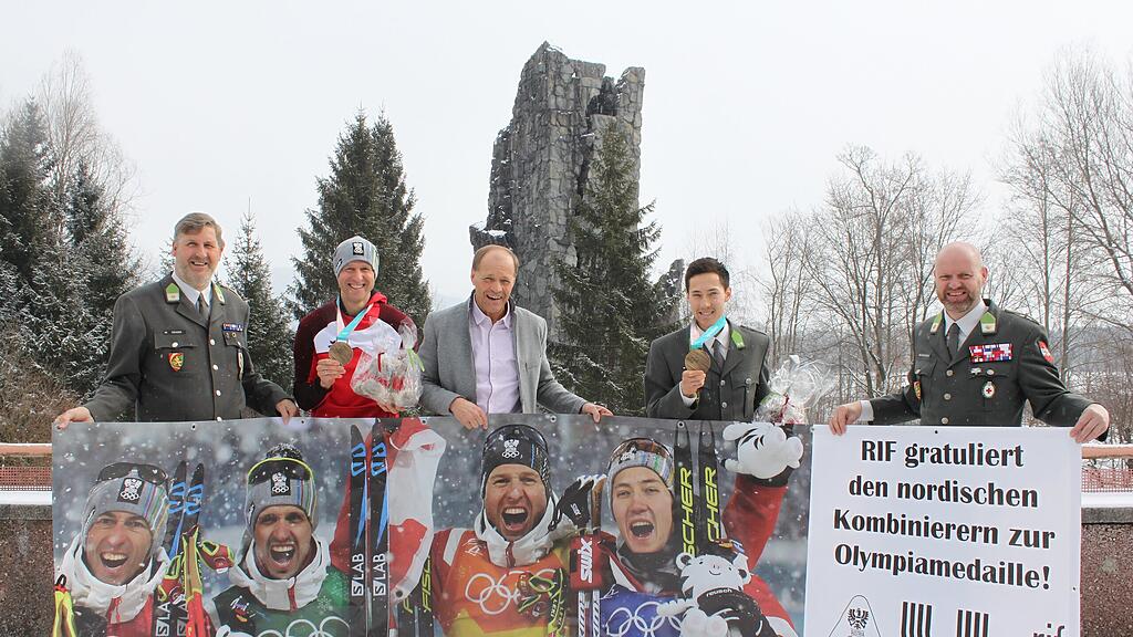 Jubel im Olympiazentrum über olympisches Edelmetall.