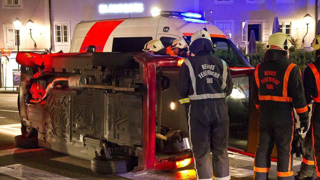 Pkw-Unfall am Herbert-von-Karajan-Platz