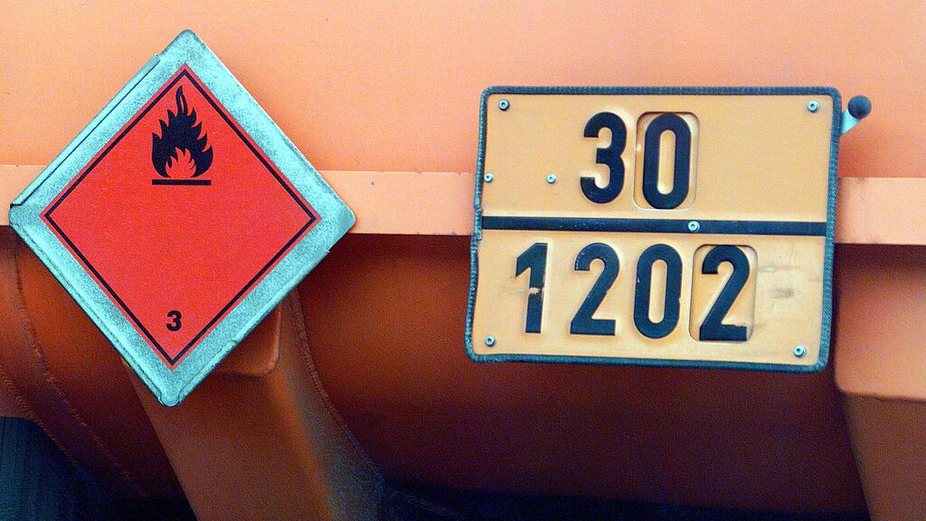 Auf einem Betriebsgelände ist Salzsäure ausgetreten. (Symbolbild)