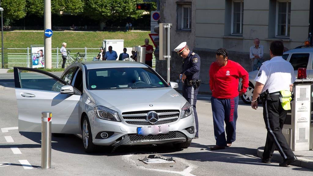 Poller-Unfall am Mozartplatz