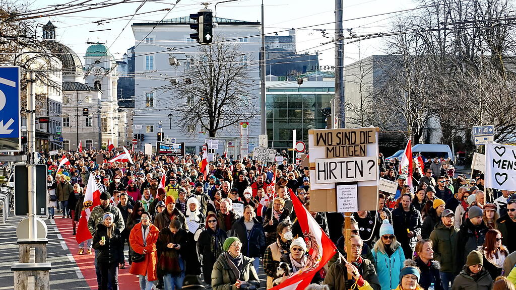 Corona-Demo in der Stadt Salzburg