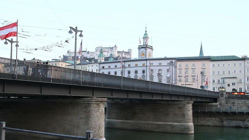 Bettlerquartiere unter der Staatsbrücke