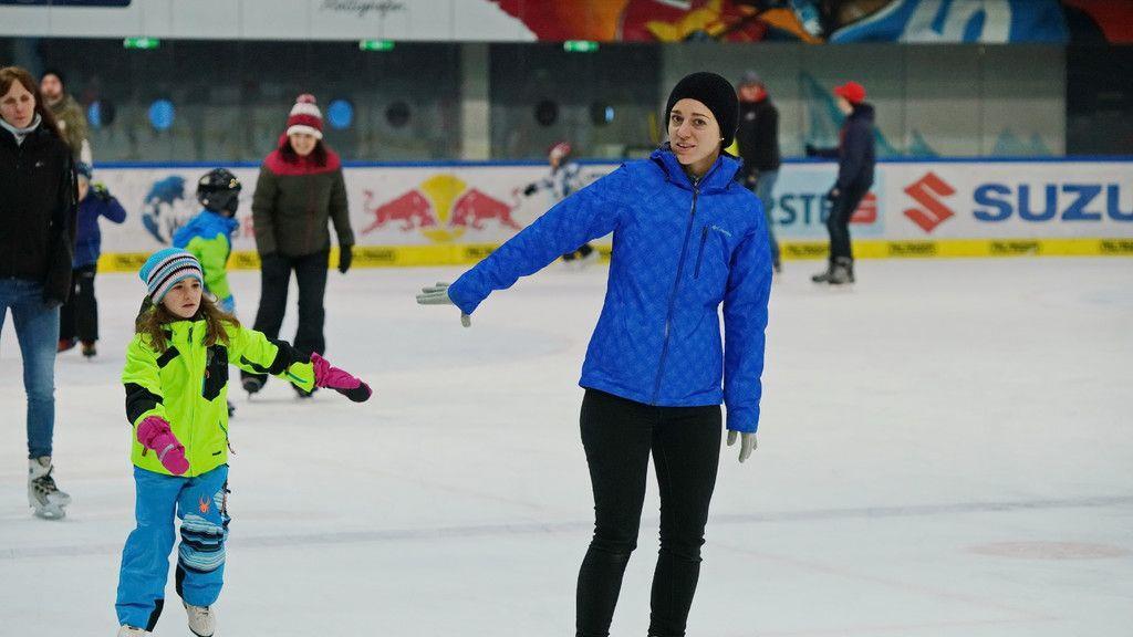 Weinachts-Eislaufen für die Kinderkrebshilfe