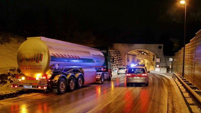Sperre beim Lieferinger Tunnel